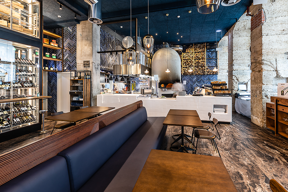 Hoteis My Story - Sessão fotográfica num hotel boutique em Lisboa, onde o charme dos interiores clássicos, combinados com design sofisticado, criaram o cenário perfeito. Cada detalhe, da decoração elegante à luz suave, destacou a essência deste espaço único.