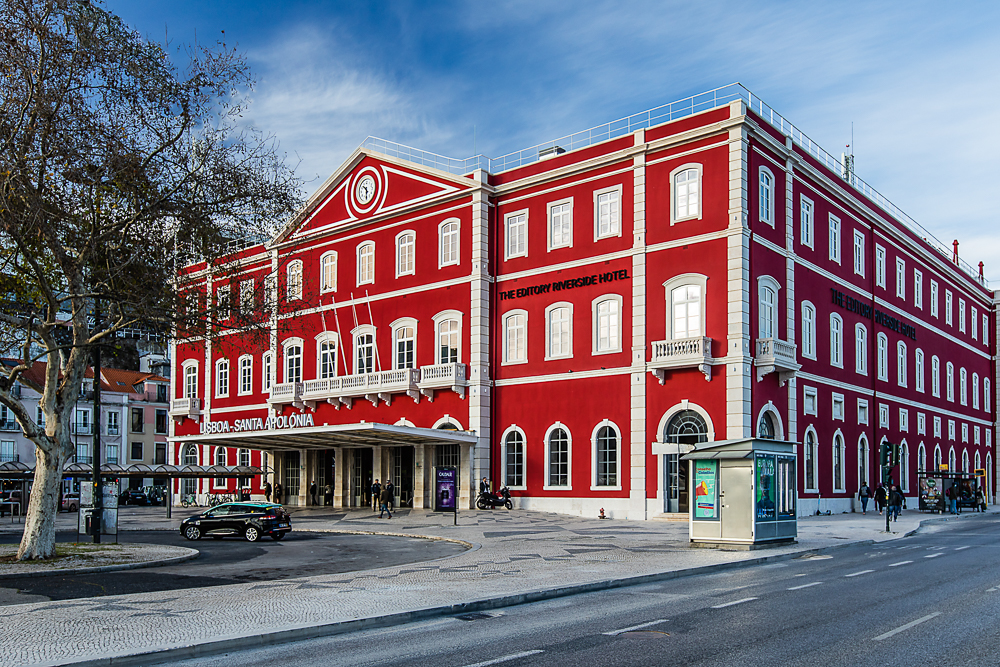 The Editory Riverside Hotel - Uma sessão fotográfica no hotel situado na icónica estação de Santa Apolónia em Lisboa. O local combina o charme histórico com o luxo moderno, com uma arquitetura original, interiores elegantes e o ambiente acolhedor o que torna este hotel único.