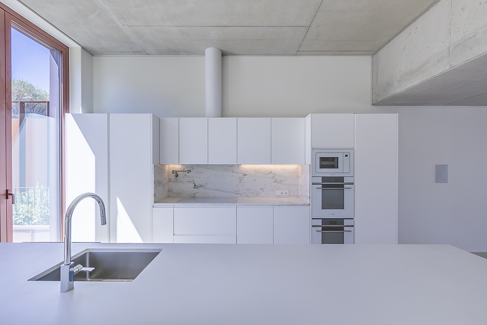 Fotografia Habitação - Sessão fotográfica a um complexo habitacional em Marvila-Lisboa. As imagens capturam cada detalhe com perfeição: áreas amplas, luz natural e o charme da piscina. Fotografia de alta qualidade destacando o melhor do imóvel numa localização privilegiada