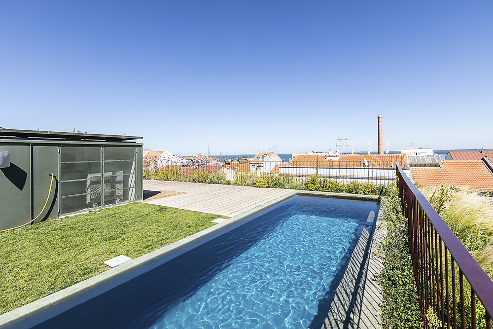 Fotografia Habitação - Sessão fotográfica a um complexo habitacional em Marvila-Lisboa. As imagens capturam cada detalhe com perfeição: áreas amplas, luz natural e o charme da piscina. Fotografia de alta qualidade destacando o melhor do imóvel numa localização privilegiada