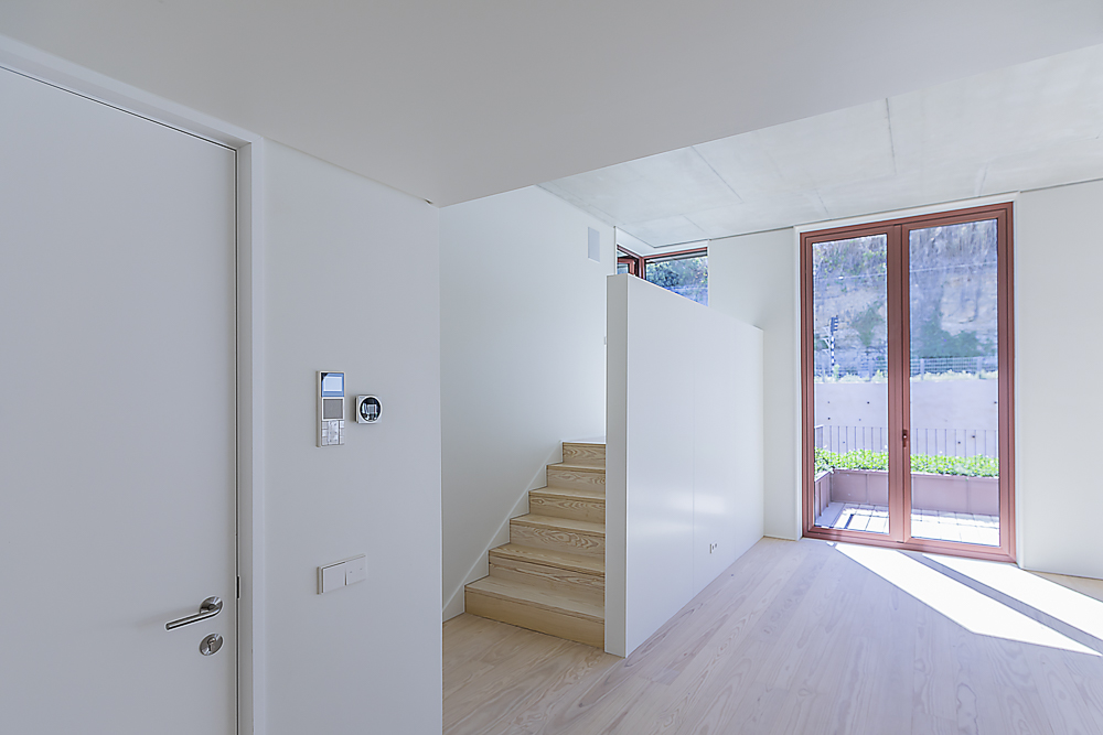 Fotografia Habitação - Sessão fotográfica a um complexo habitacional em Marvila-Lisboa. As imagens capturam cada detalhe com perfeição: áreas amplas, luz natural e o charme da piscina. Fotografia de alta qualidade destacando o melhor do imóvel numa localização privilegiada