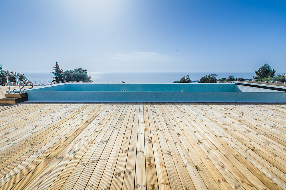 Jardim do Mar - Sessão de fotos para capturar a essência de um empreendimento habitacional em Sesimbra com vistas deslumbrantes para o mar.Combinando arquitetura moderna e paisagens naturais as imagens destacarão a beleza do litoral,o conforto e a sua exclusividade.